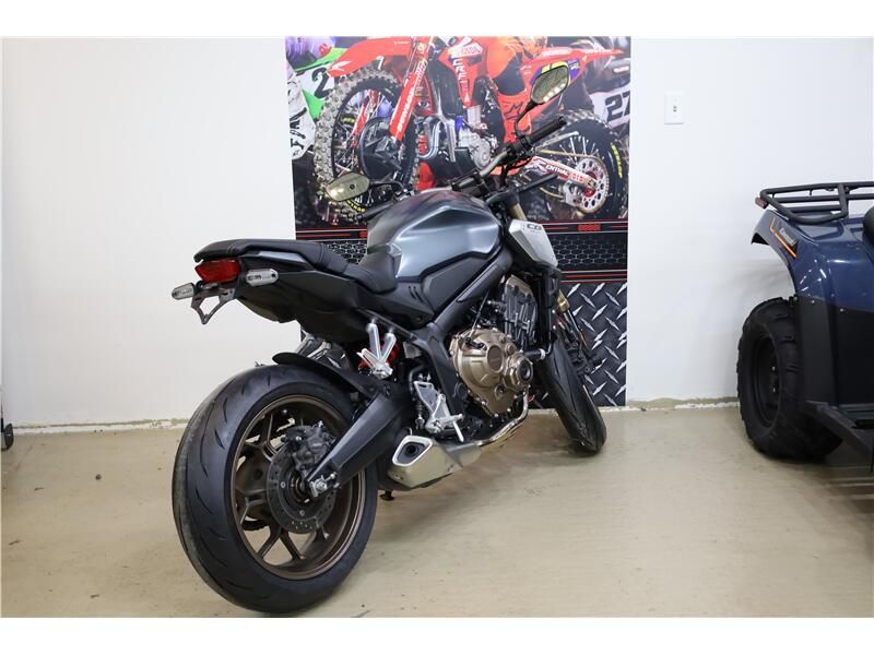 Used 2023 Honda CB650R Image 2