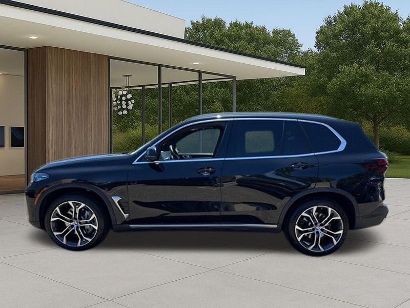 Used 2025 BMW X5 xDrive40iImage 12
