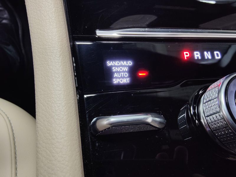 2024 Jeep Grand Cherokee Limited 4x4 w/Sunroof/Lux techImage 35
