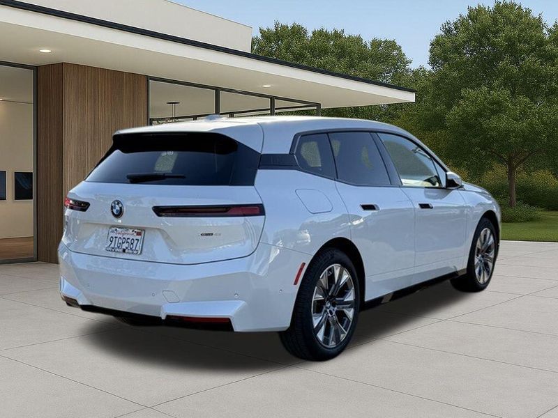 Used 2026 BMW iX xDrive45Image 8