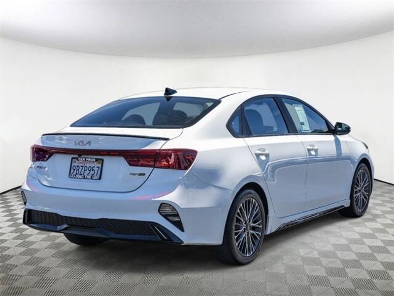 Used 2022 Kia Forte GT-LineImage 8