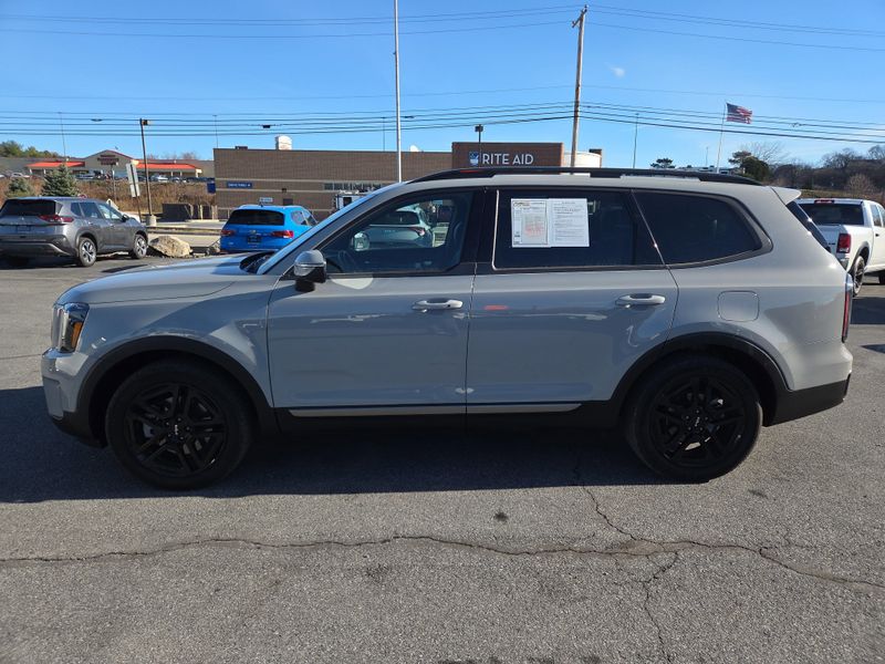 2023 Kia Telluride EX X-Line photo 3