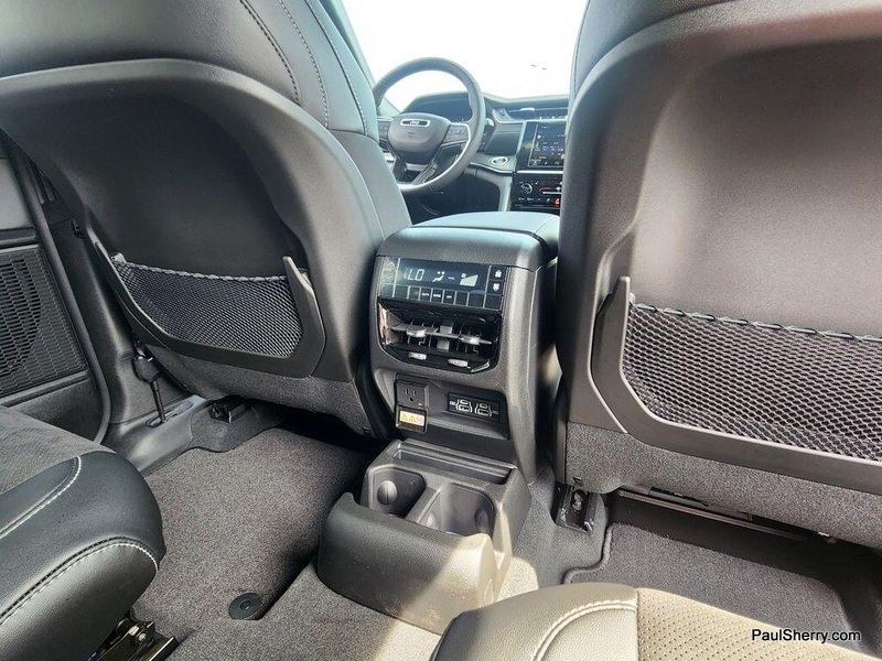 2025 Jeep Grand Cherokee L Altitude X 4x4Image 26