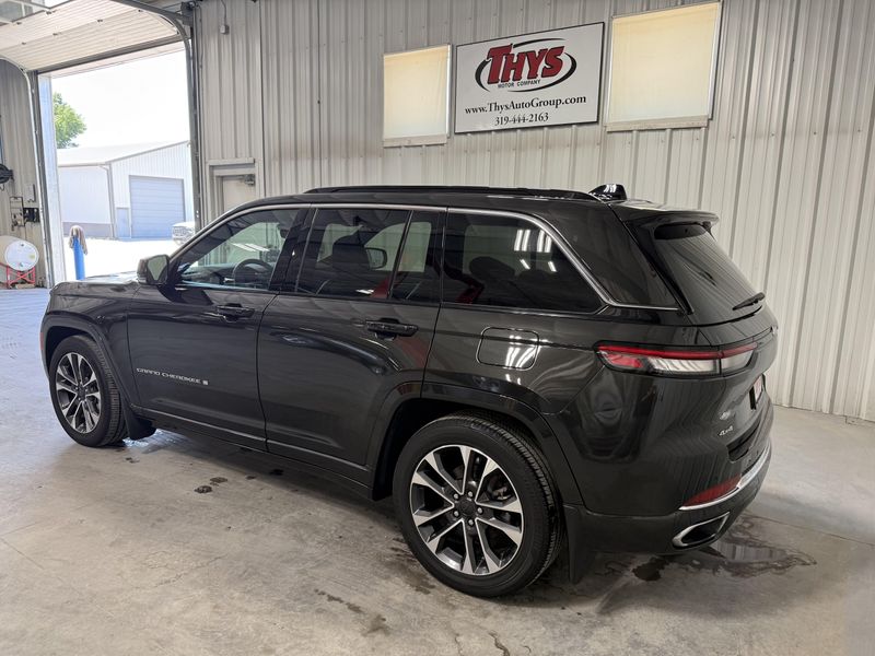 Used 2024 Jeep Grand Cherokee OverlandImage 13