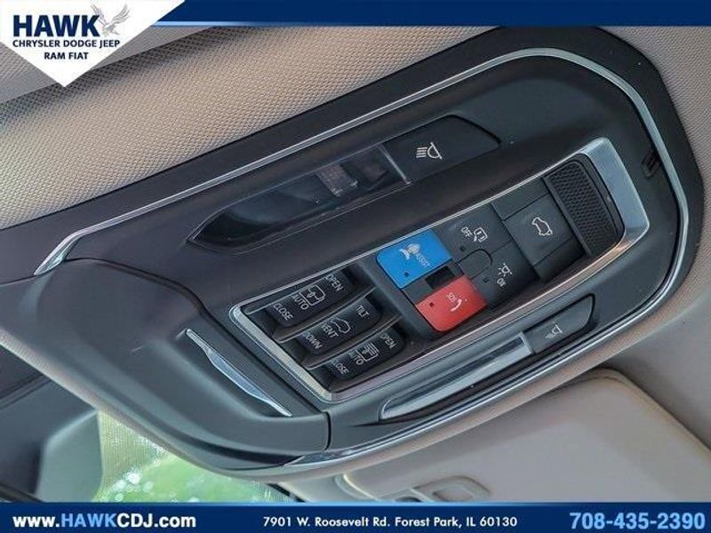2022 Jeep Grand Cherokee Limited photo 18