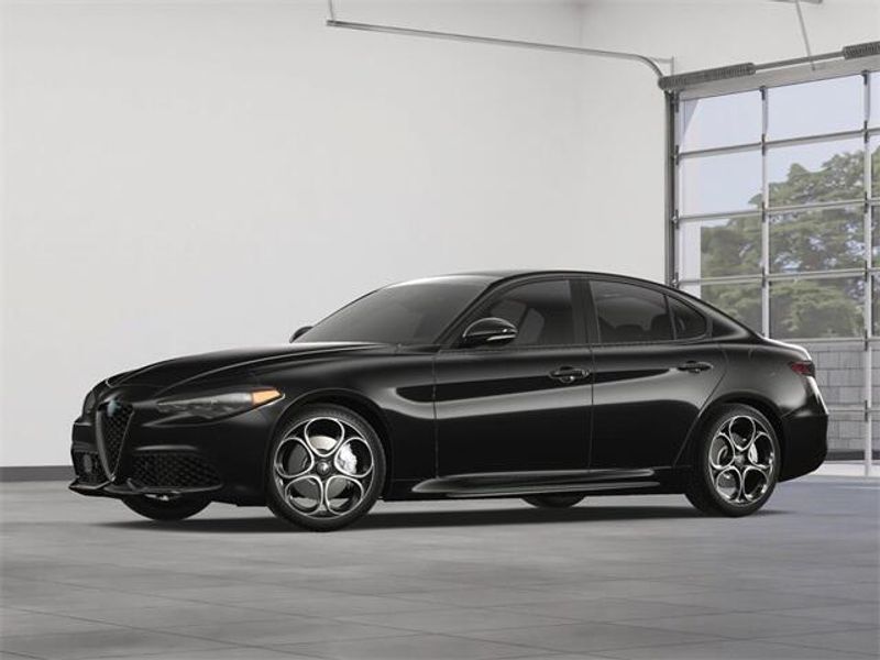 2025 Alfa Romeo Giulia SPRINT photo 2