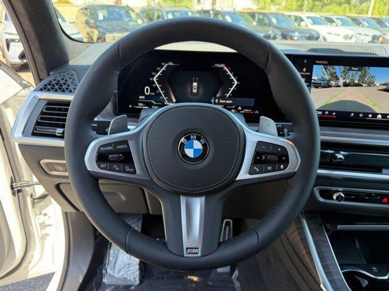 New 2026 BMW X7 xDrive40iImage 21