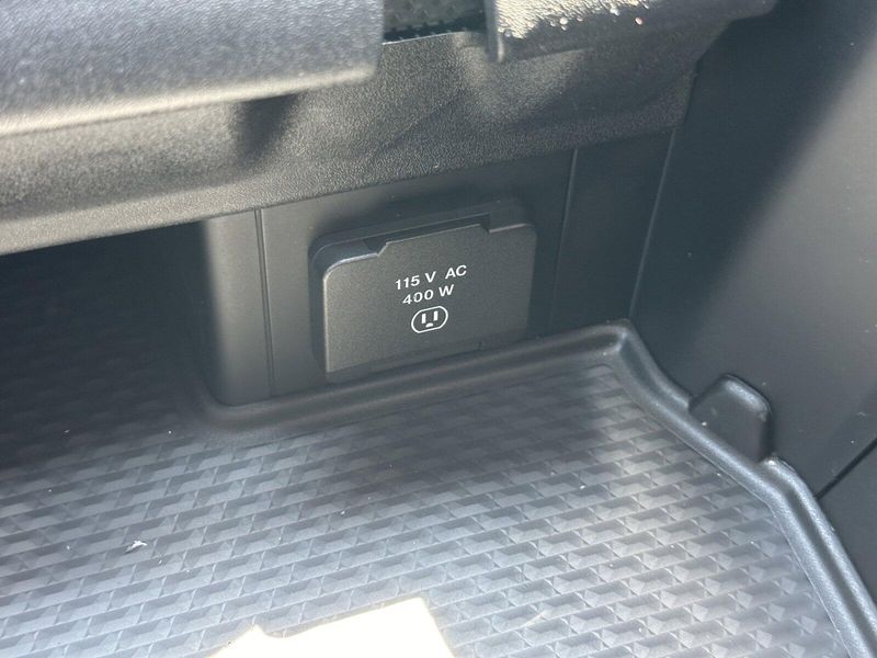 2025 RAM 1500 Big HornImage 23