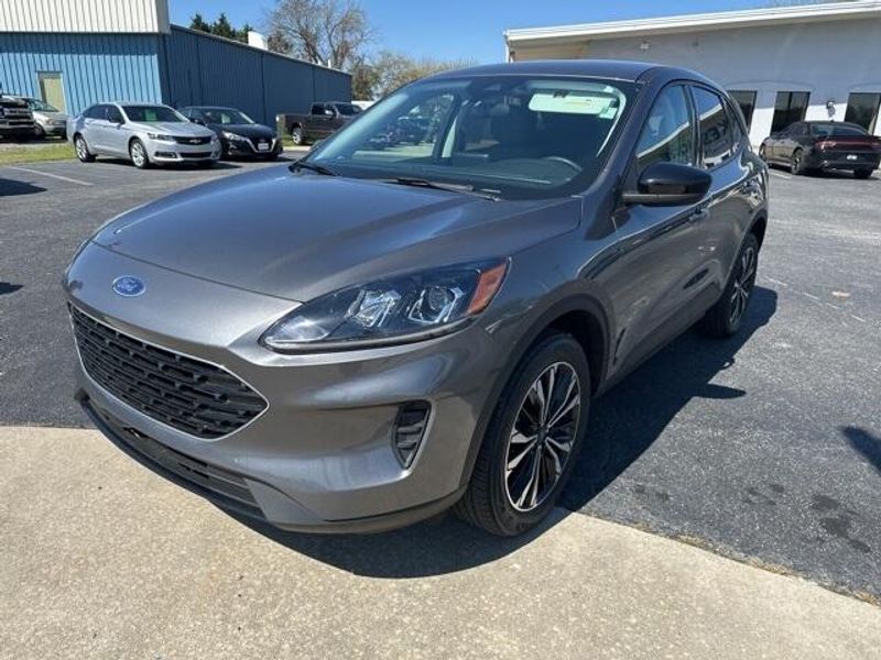 2022 Ford Escape SEImage 3