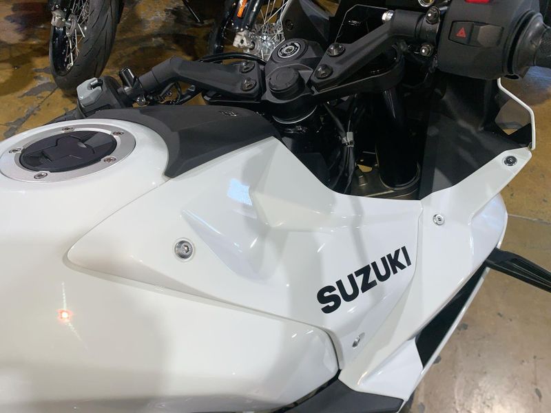 New 2026 Suzuki GSX-8R Image 20