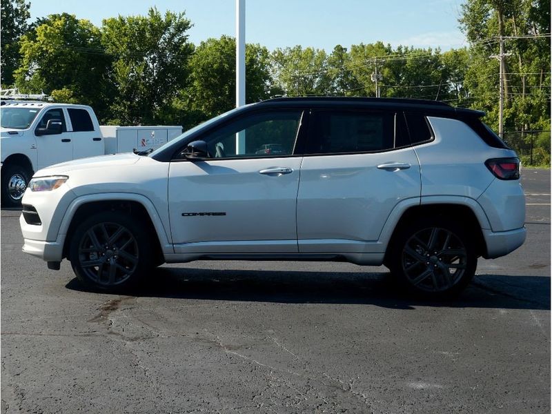 2024 Jeep Compass Limited 4x4Image 11