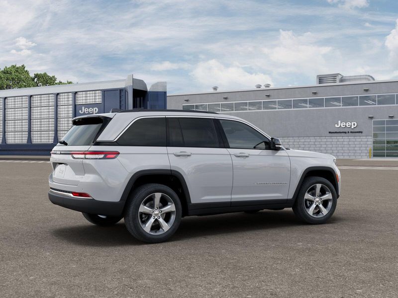 New 2026 Jeep Grand Cherokee Limited 4x4Image 18