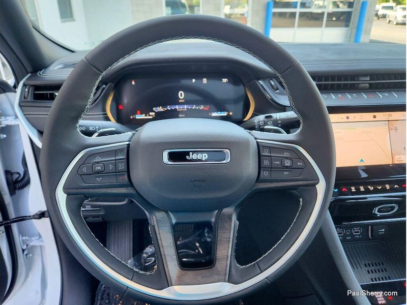New 2026 Jeep Grand Cherokee L Limited Reserve 4x4
