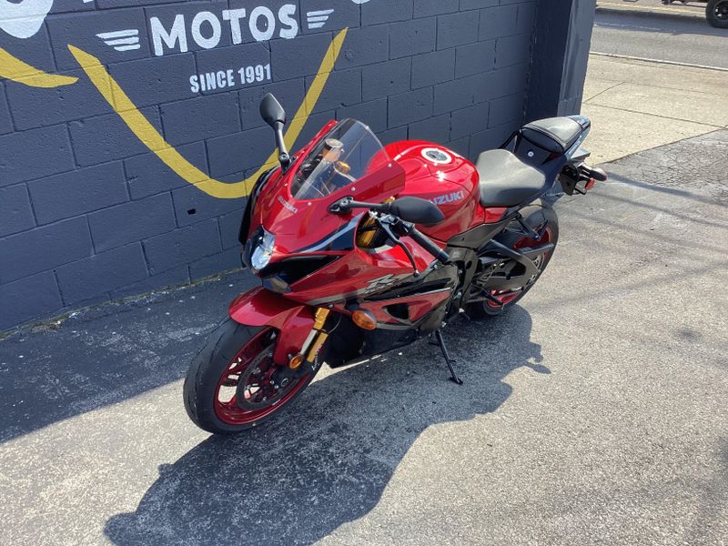 Used 2025 Suzuki GSXR1000R 