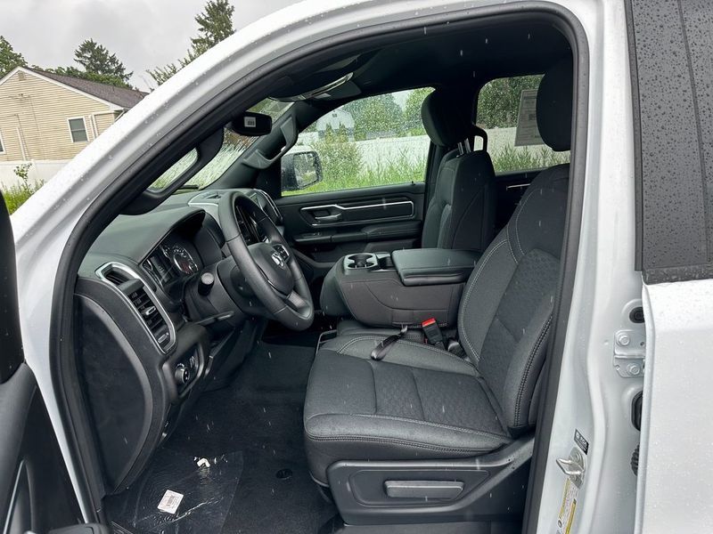 2025 RAM 1500 Big Horn Crew Cab 4x4 5