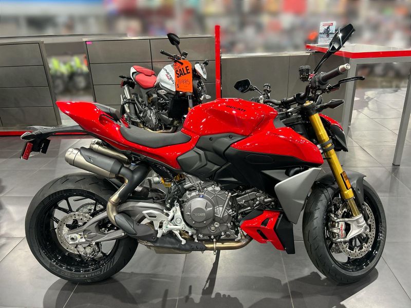 New 2025 Ducati STREETFIGHTER V2 S 896 Image 12