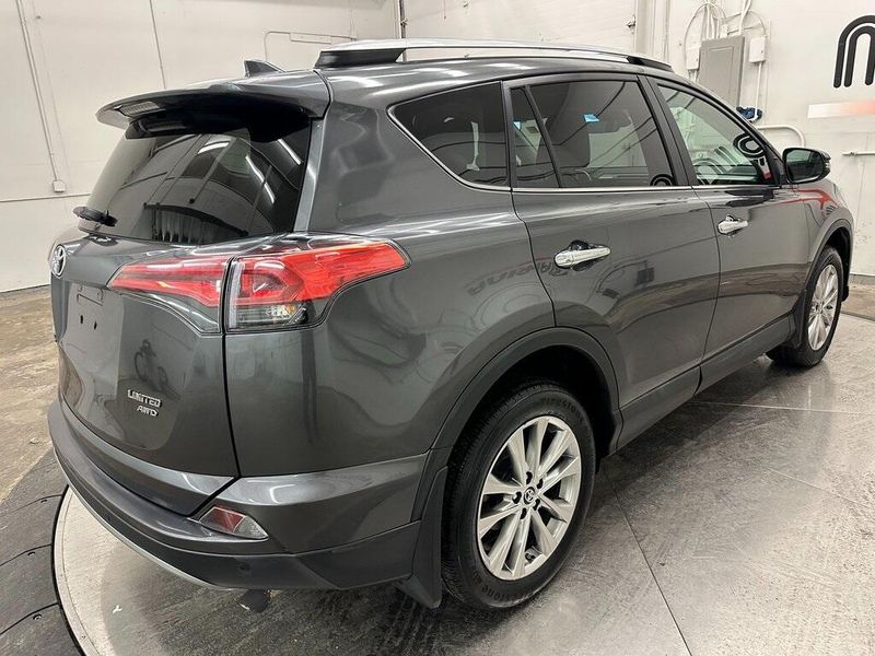 2018 Toyota RAV4 LimitedImage 16