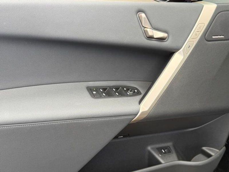 Used 2026 BMW iX xDrive45Image 18