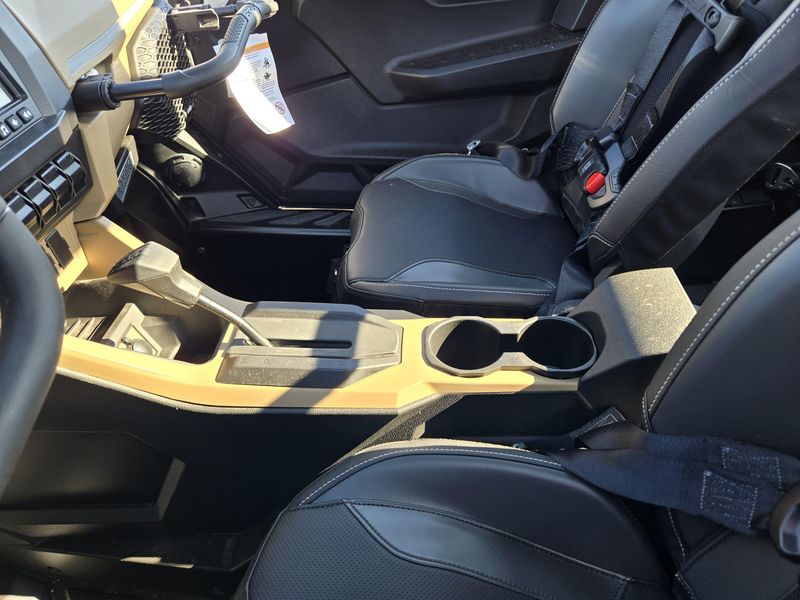 2025 Polaris RZR PRO R 4 ULTIMATE BLACK CRYSTAL AND SHADOW BRONZE Image 20