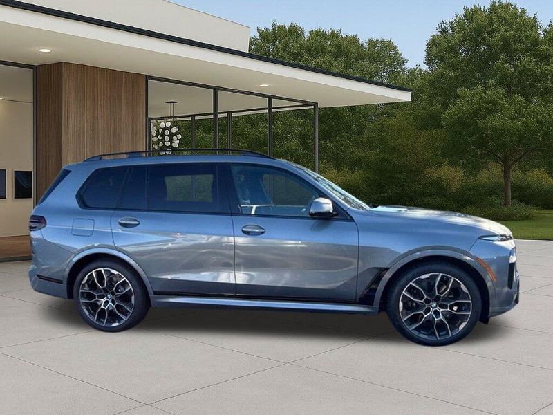 New 2027 BMW X7 xDrive40iImage 7