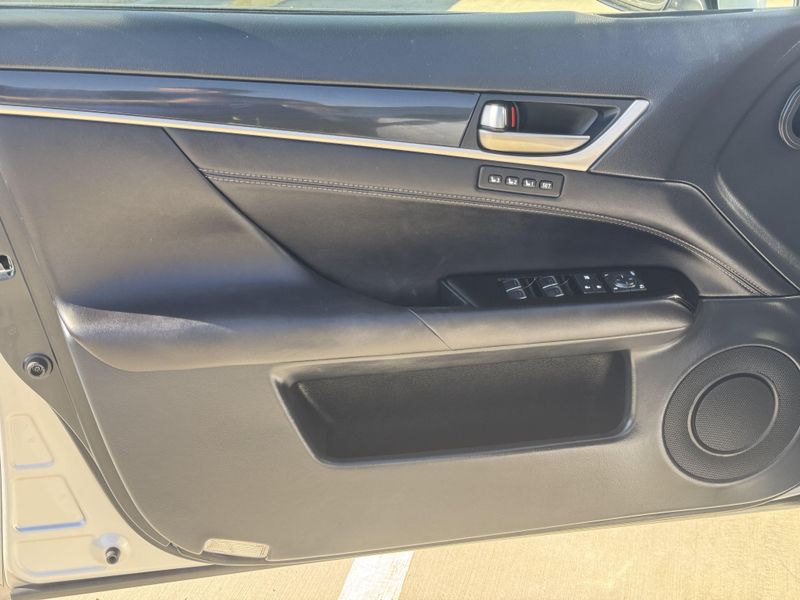 Used 2016 Lexus GS 200t 200tImage 17