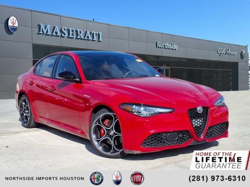 2022 Alfa Romeo Giulia VeloceImage 1