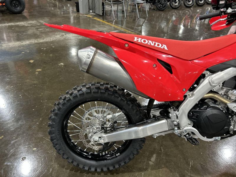 2025 Honda CRF450X  in a RED exterior color. Del Amo Motorsports of Redondo Beach (424) 390-7811 delamomotorsports.com 
