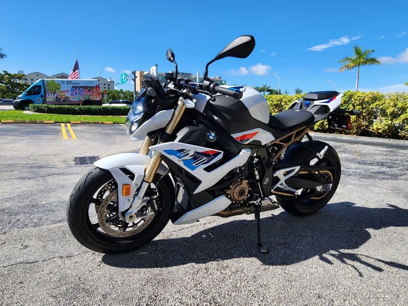 Used 2023 BMW S 1000 R Image 4
