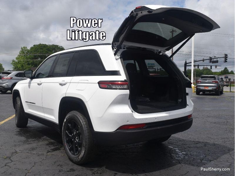 2025 Jeep Grand Cherokee Altitude X 4x4Image 12