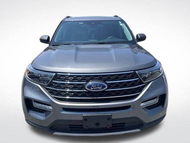 Used 2024 Ford Explorer XLT