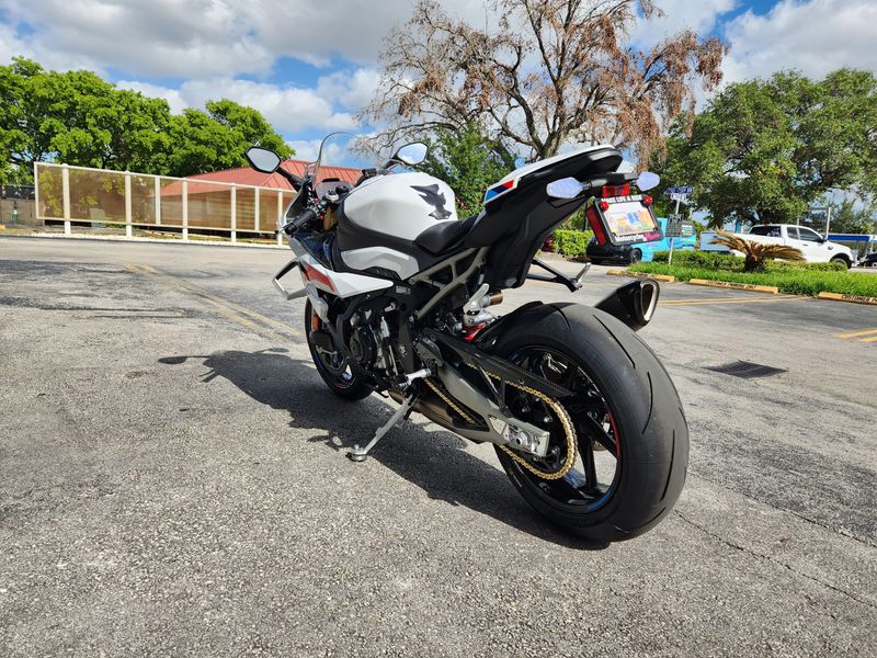 2025 BMW S 1000 RRImage 7
