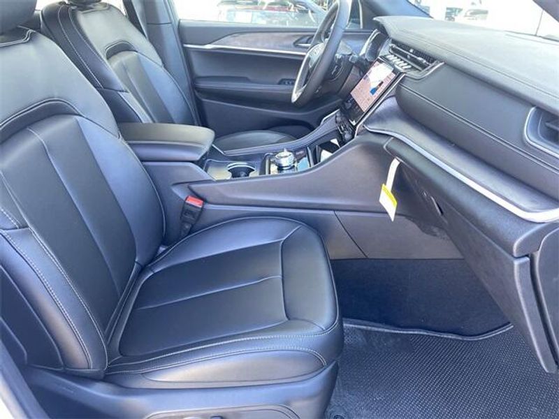 2024 Jeep Grand Cherokee 4xeImage 12