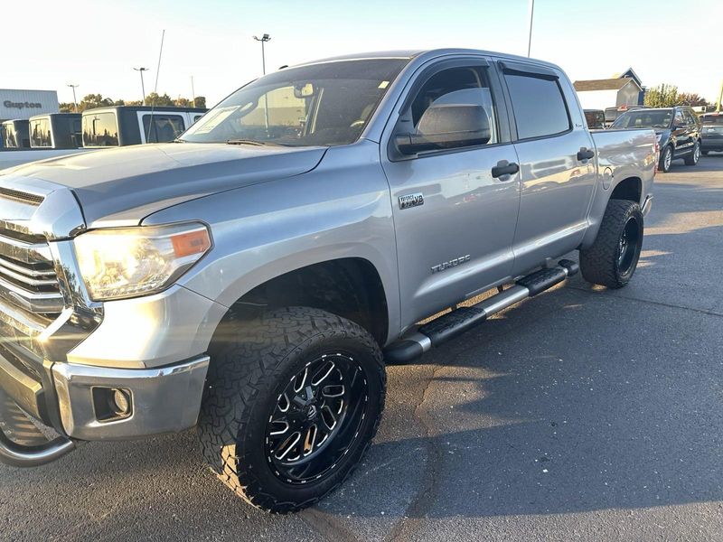 2016 Toyota Tundra 4WD Truck SR5Image 14