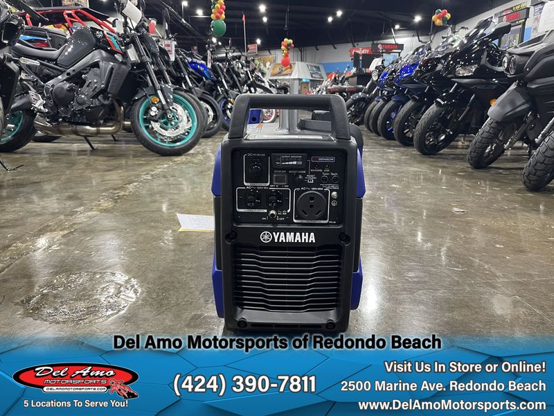 2021 Yamaha EF2200ISZ  in a BLUE exterior color. Del Amo Motorsports of Redondo Beach (424) 304-1660 delamomotorsports.com 