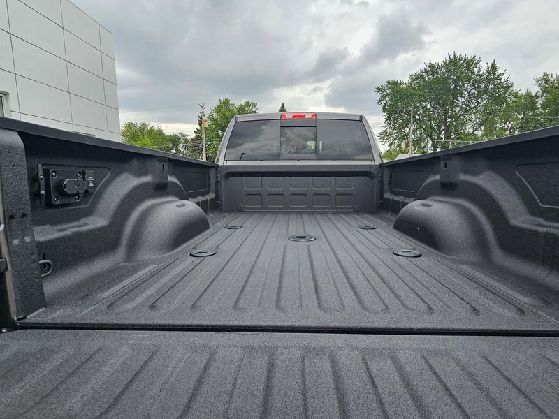 2025 RAM 3500 TradesmanImage 9