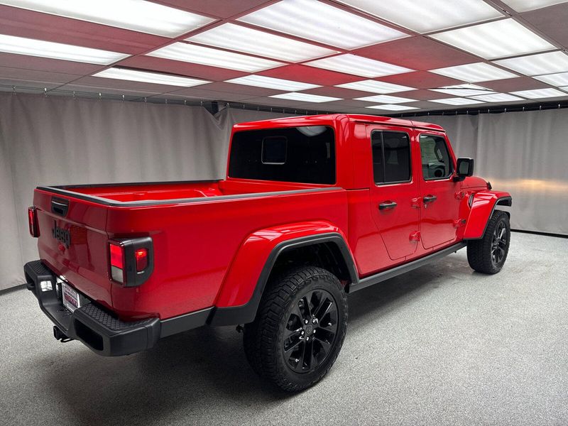 2024 Jeep Gladiator Nighthawk 4x4Image 4