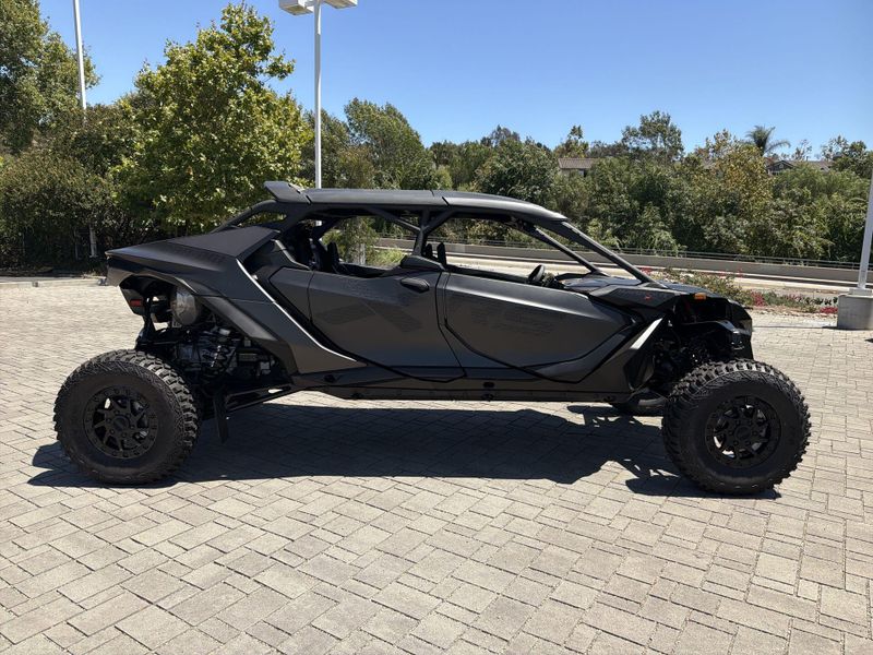 New 2026 Can-Am MAVERICK R MAX X RS 999T DCT Image 10