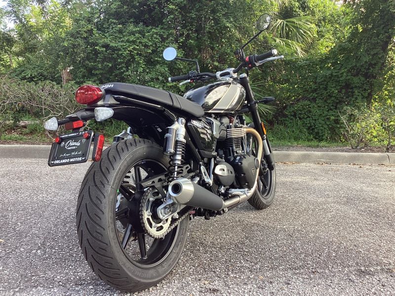 2025 Triumph Speed Twin 900 Base 