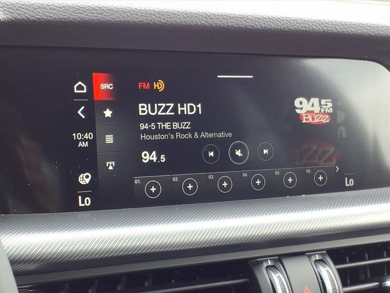 New 2025 Alfa Romeo Stelvio VeloceImage 24