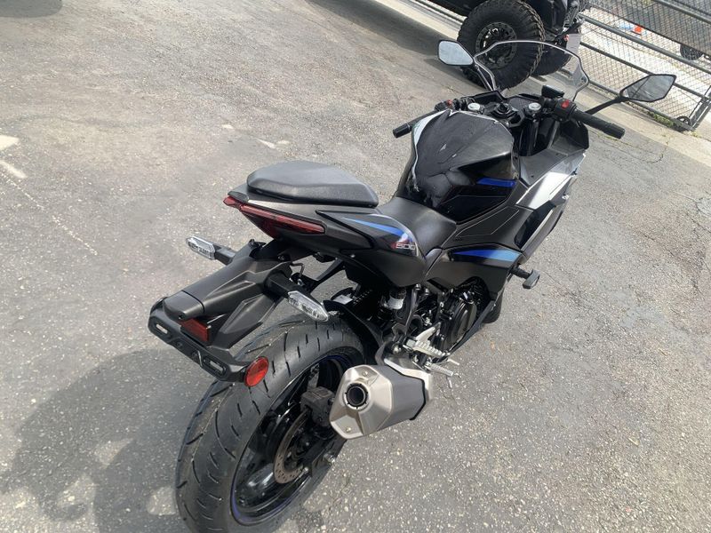 Used 2025 Kawasaki Ninja 500 SE ABS Image 34