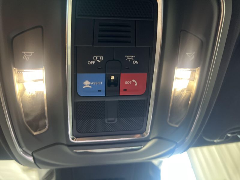 New 2026 Jeep Cherokee Laredo 4x4Image 30