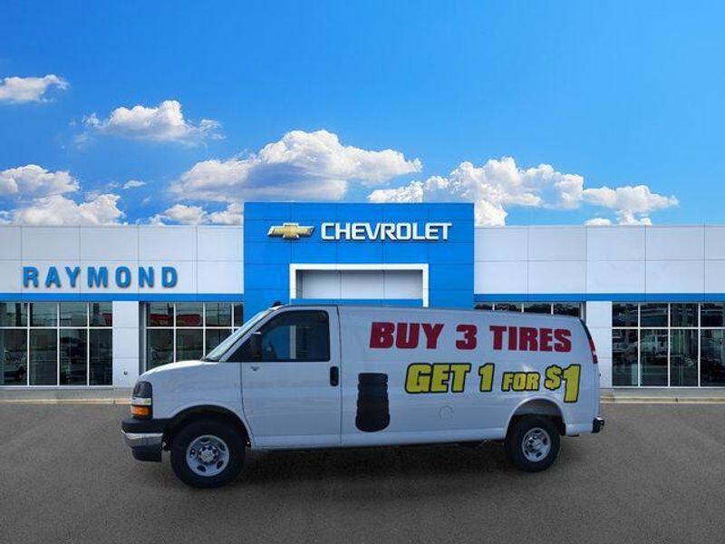 New 2025 Chevrolet Express 2500 Work VanImage 7