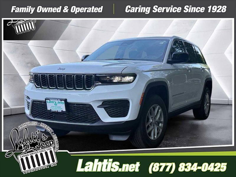 New 2025 Jeep Grand Cherokee Laredo X 4x4