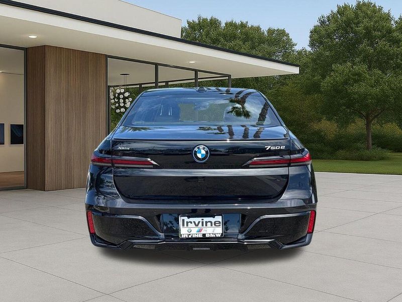 New 2026 BMW 7 Series 750e xDriveImage 9