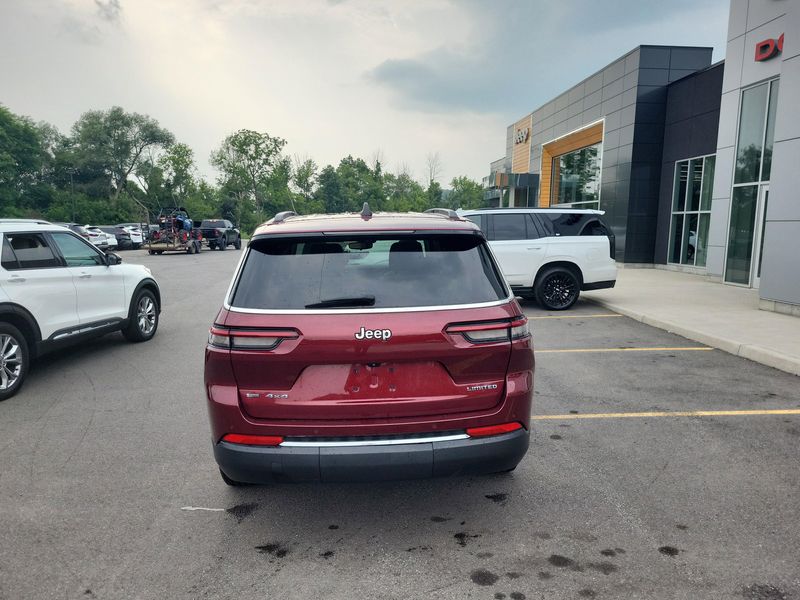 Used 2021 Jeep Grand Cherokee L LimitedImage 12