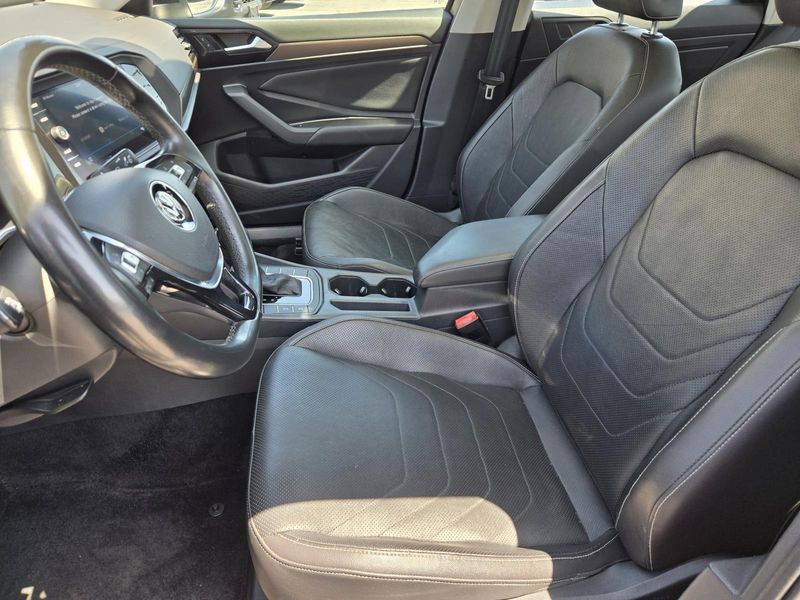Used 2019 Volkswagen Jetta SEL Premium