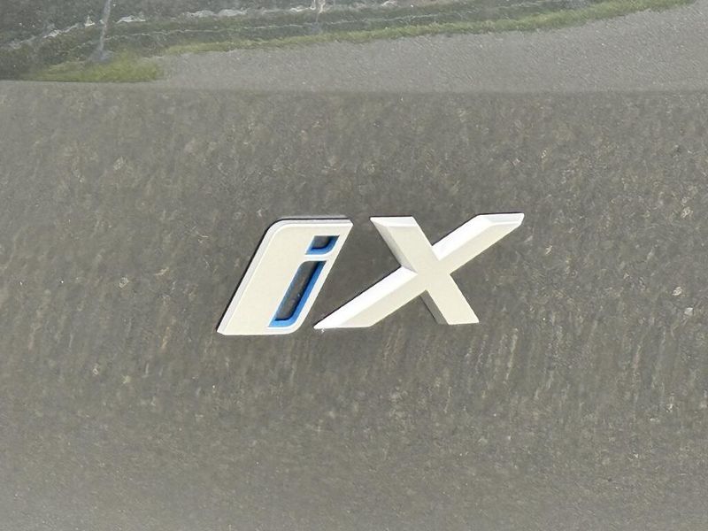 2025 BMW iX xDrive50Image 13