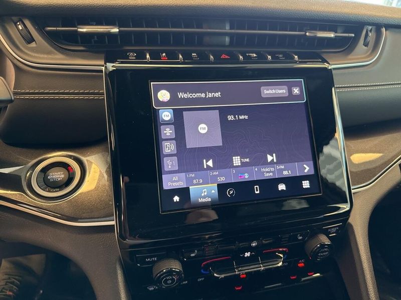 2022 Jeep Grand Cherokee L Altitude