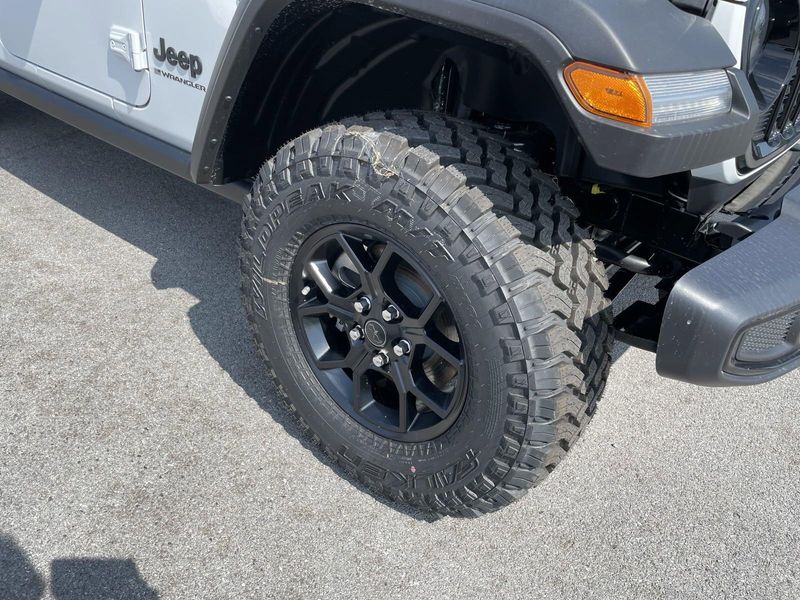 2024 Jeep Wrangler Unlimited Willys photo 9