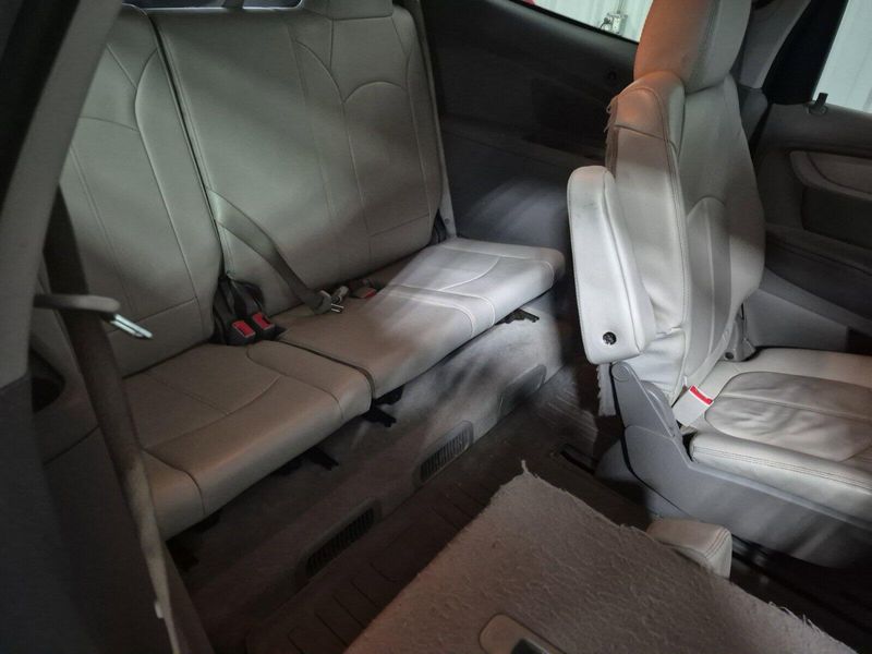 2016 Chevrolet Traverse LTImage 11